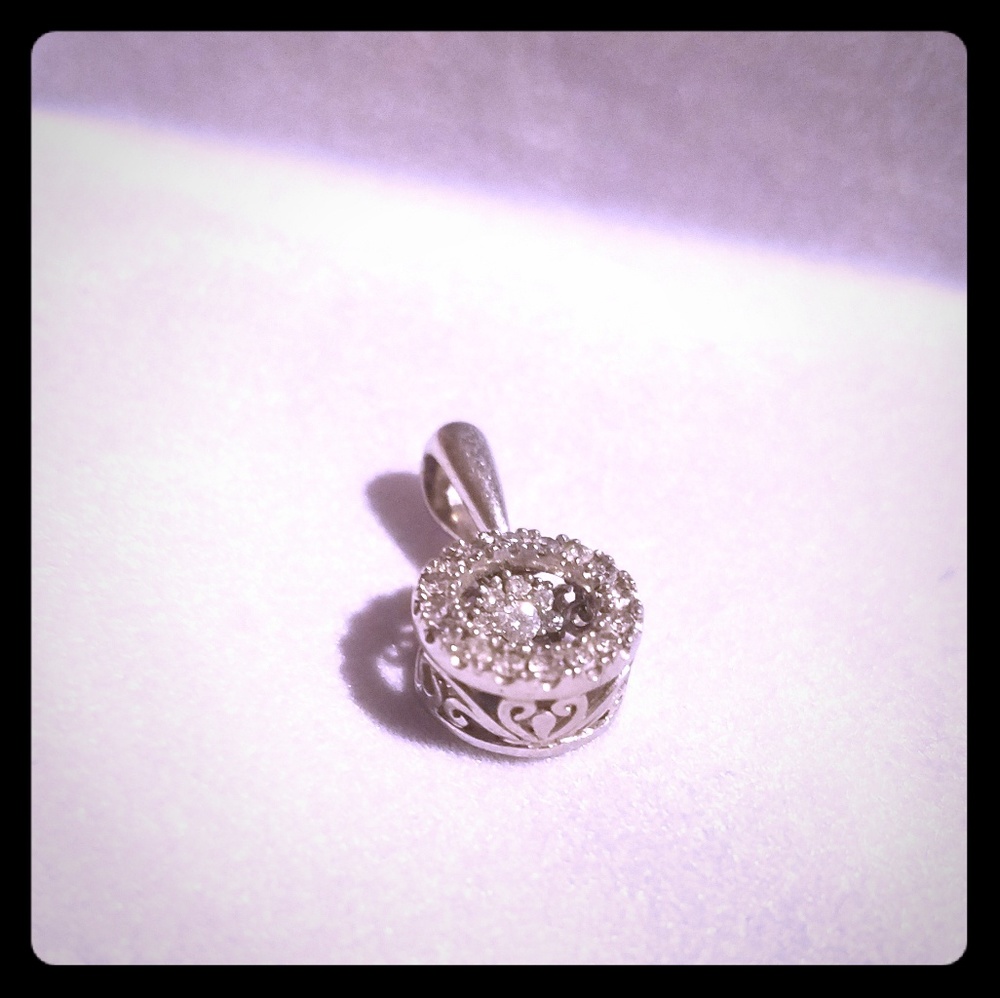 Kay Jewlers 1/4 carrot diamond necklace